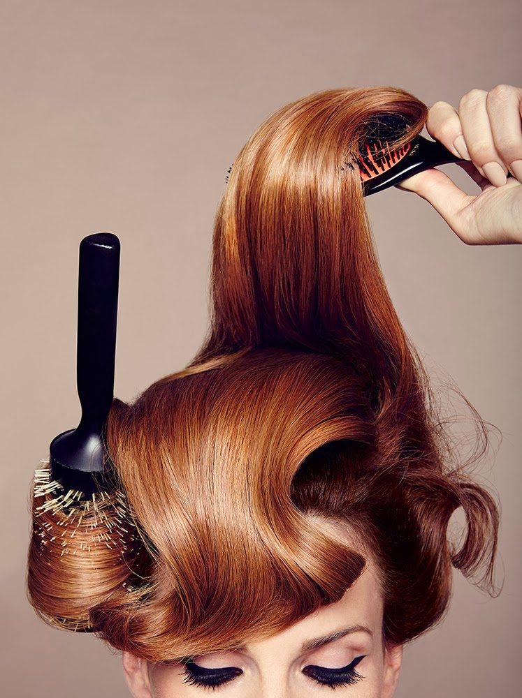 Как добиться максимального объёма волос с помощью фена