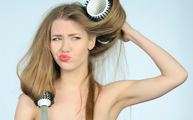 Ошибки, которые делают женщины при выпрямлении волос