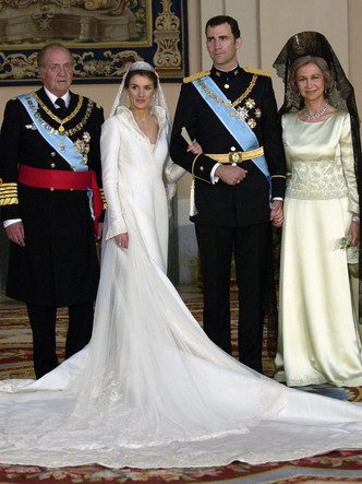 7 самых дорогих свадебных платьев королевских особ