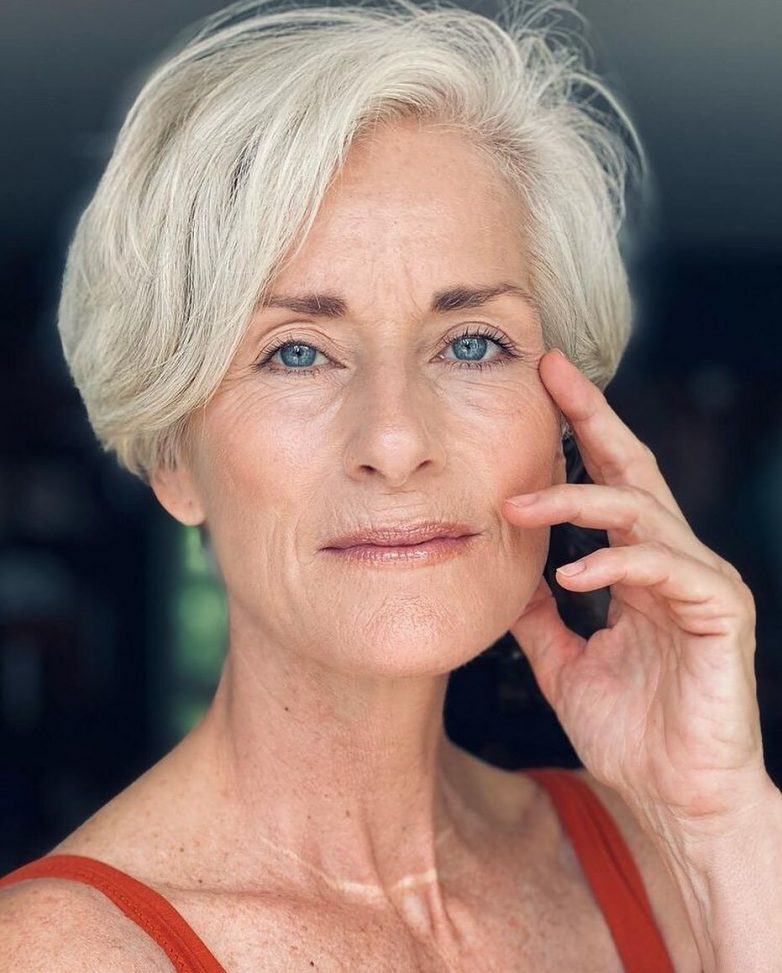 Причёски для дам после 50 лет, которые помогут подчеркнуть достоинства зрелого возраста