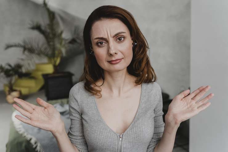 Хитрости, которые помогут скорректировать овал лица без операций