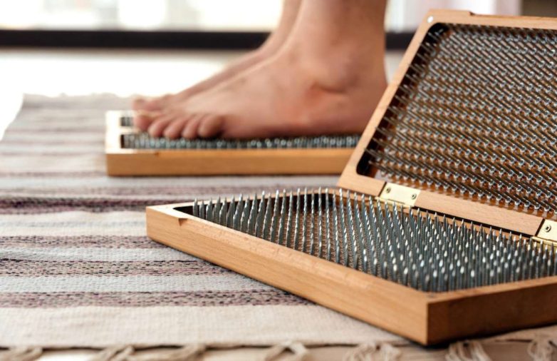 В чём польза стояния на гвоздях