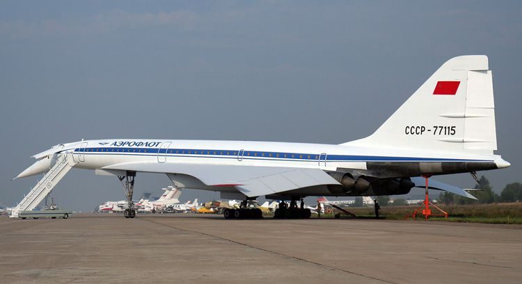 Первый в мире сверхзвуковой пассажирский самолёт ТУ-144