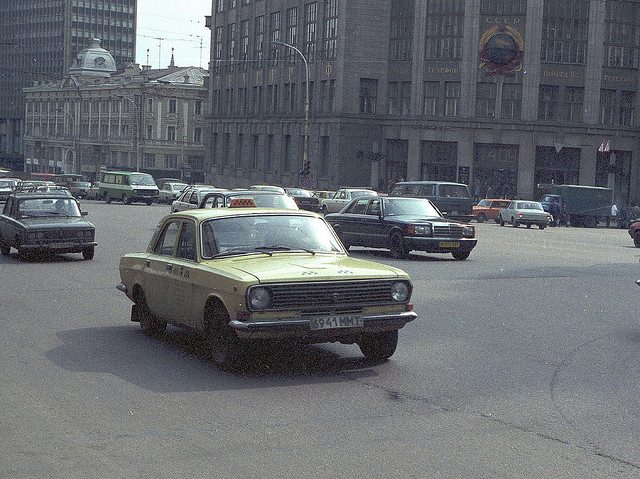 Какие машины ездили 23 года назад: портрет советского автопрома в апреле 1991-го