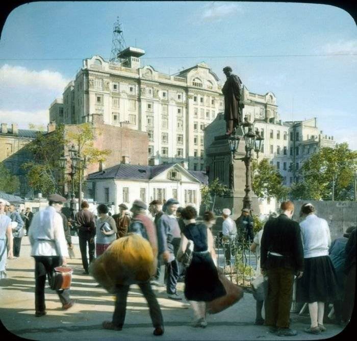 Редчайшие снимки Москвы 1931 года в цвете