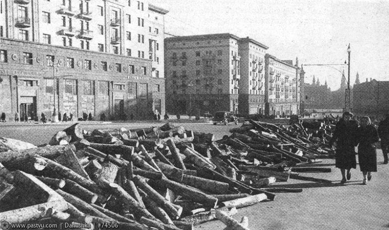 Прогулка по Москве 1942 года