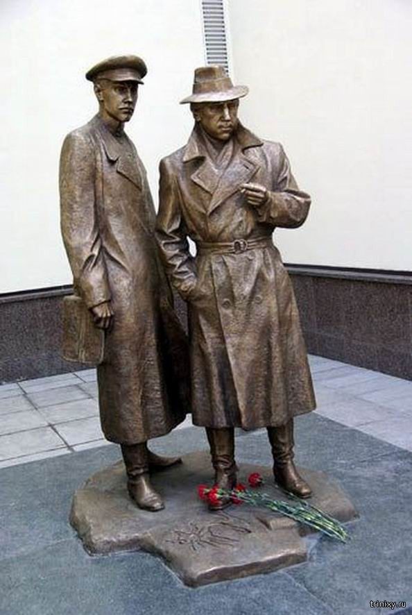 Памятники советским актёрам