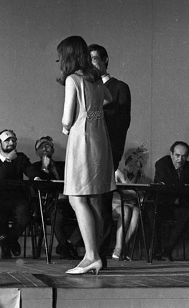 Десятикласница Ирина Алфёрова - участница конкурса красоты в 1968 году