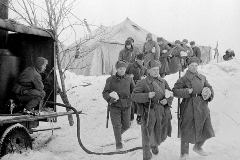 Тыловое обеспечение и быт советских солдат