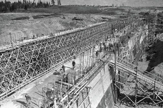Какой ценой был построен канал Москва-Волга?