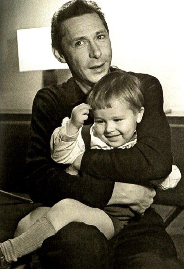 Фото советских знаменитостей с детьми