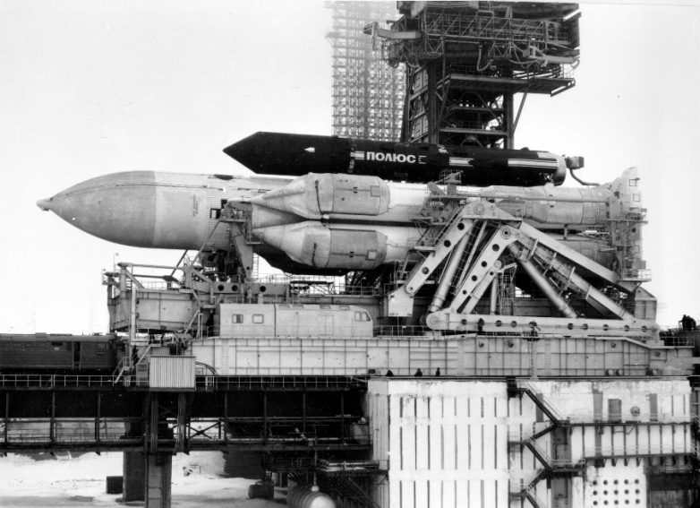 Космический крейсер и орбитальный бомбардировщик страны Советов