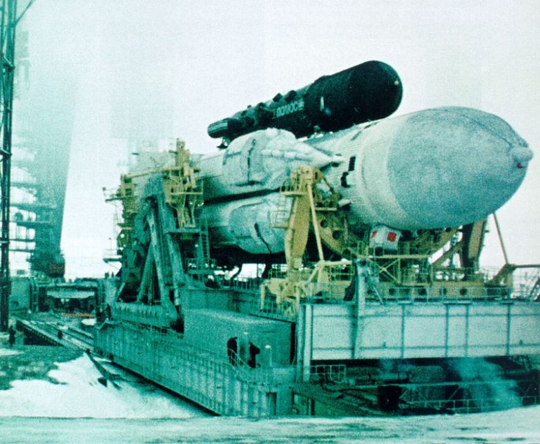 Космический крейсер и орбитальный бомбардировщик страны Советов