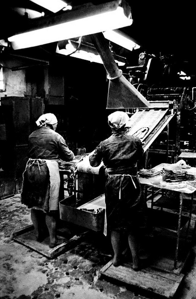 Советские люди на производстве