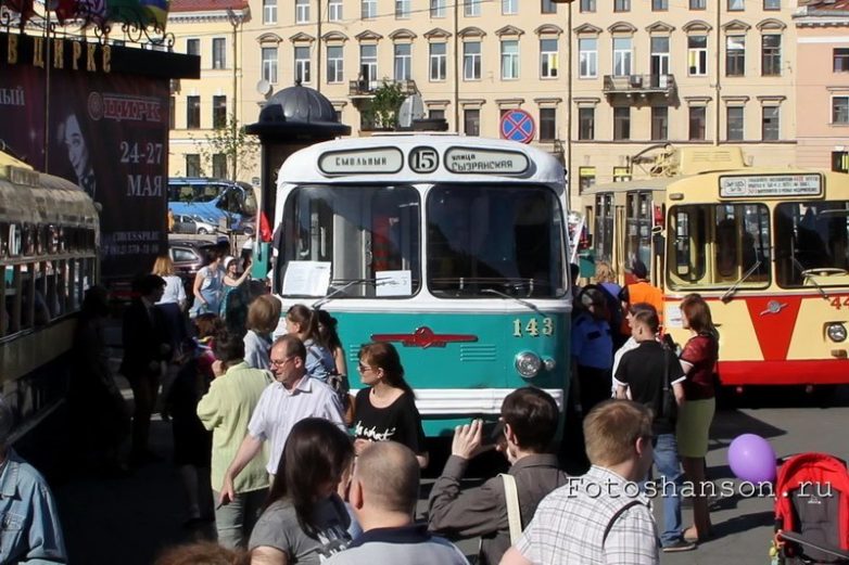 4-й петербургский парад ретро-транспорта