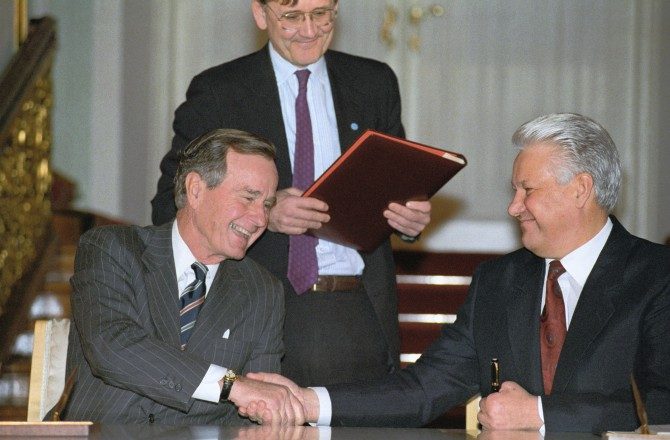 Джордж Буш-старший о распаде СССР, Ельцине и Горбачеве