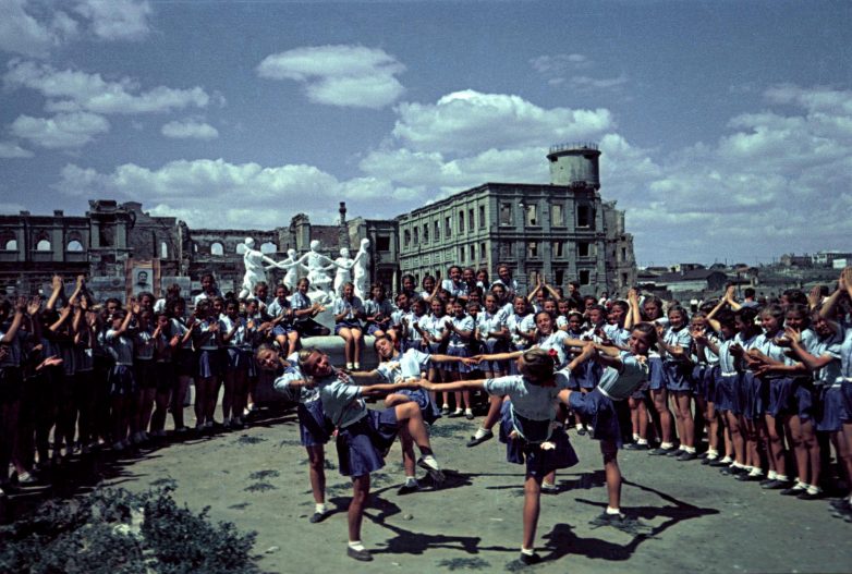 Первый спортивный парад в послевоенном Сталинграде