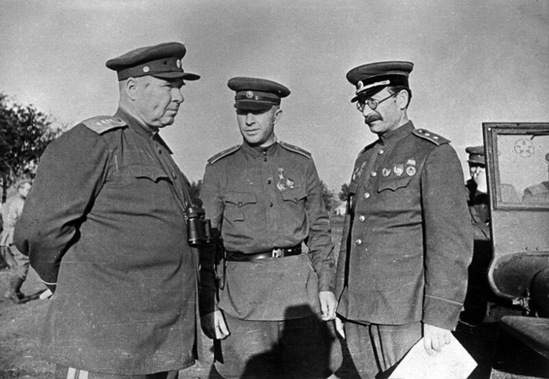 Как Сталин поступил с генералом, обругавшего его матом