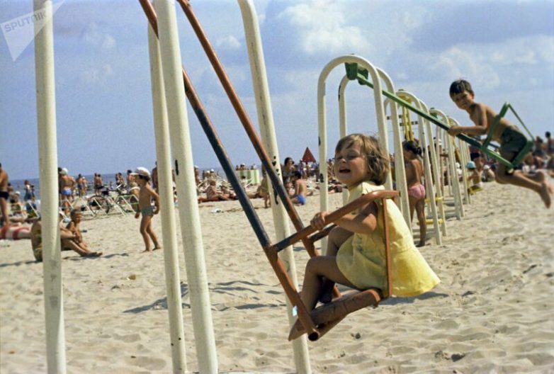 Как проводили свой летний отпуск советские люди