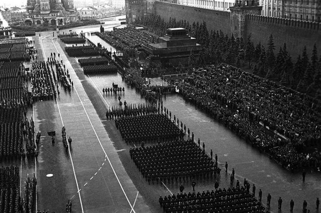 Как проходил парад Победы 24 июня 1945 года