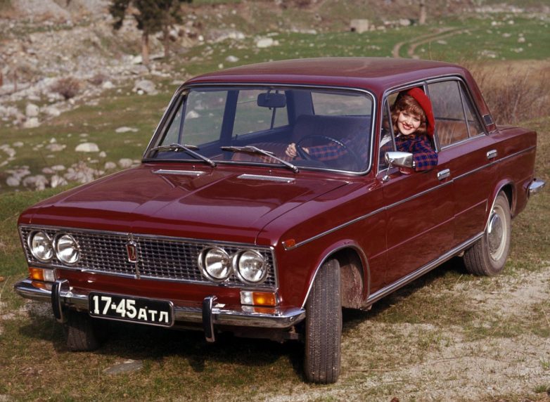 Советские красавицы из автомобильной рекламы