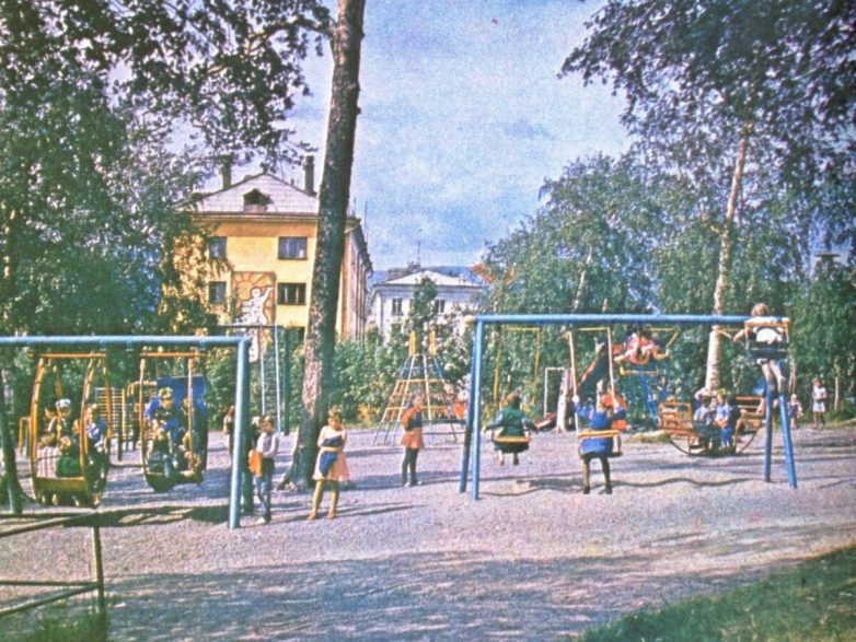 Советские дворы, из которых дети не хотели уходить, сколько бы мамы не зазывали домой
