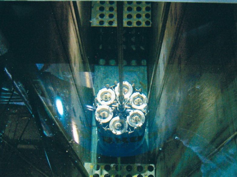 Советский ядерный реактор на колёсах, который в итоге превратился в фонтан