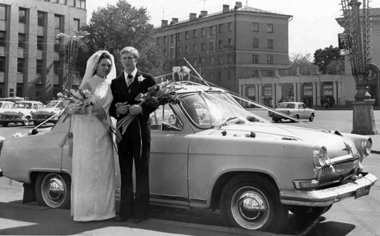 12 реальных фотографий того, что творилось на советских свадьбах
