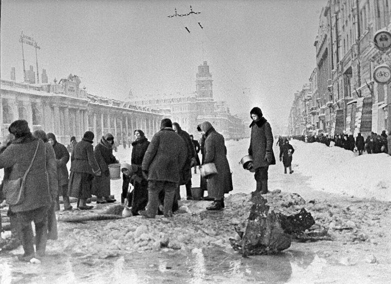 Как отмечали новогодние праздники в блокадном Ленинграде