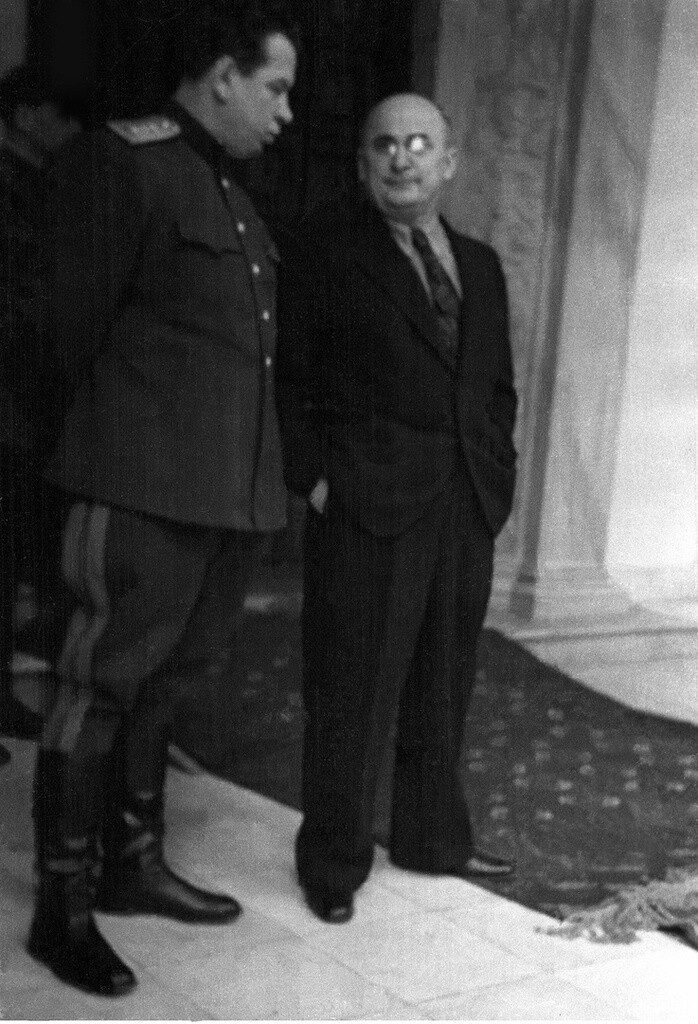 Перед берией. Ялтинская конференция 1945. Берия 1953.