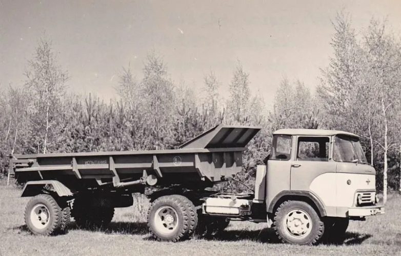 Советский грузовик «Колхида»