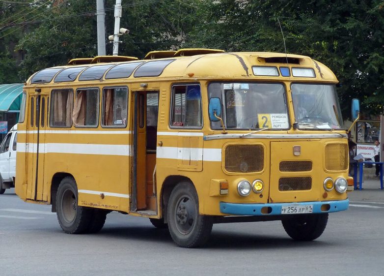 Суровые сельские автобусы Советского Союза