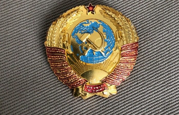 Как появился герб СССР. Сколько было версий у него?