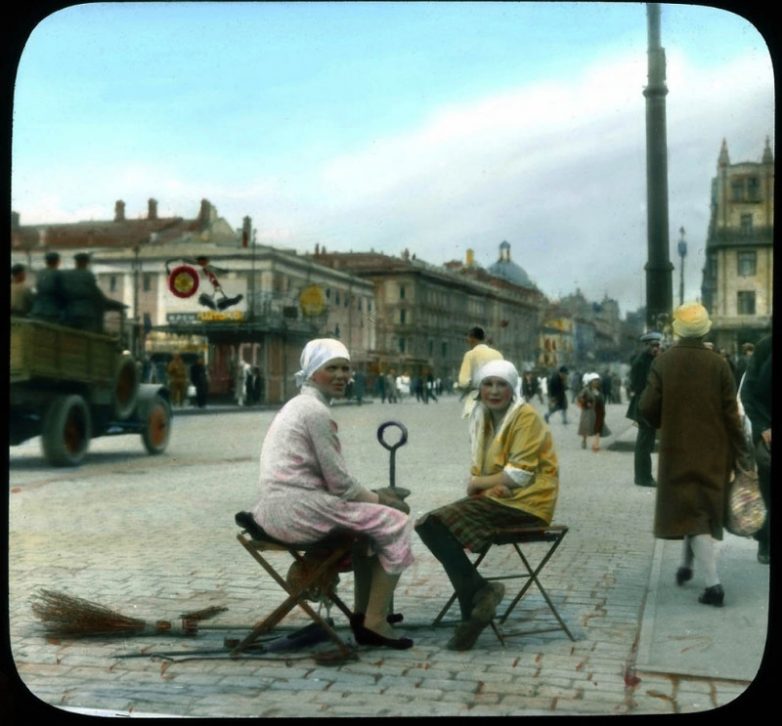 Цветная Москва 1931 года на невероятно атмосферных фотографиях