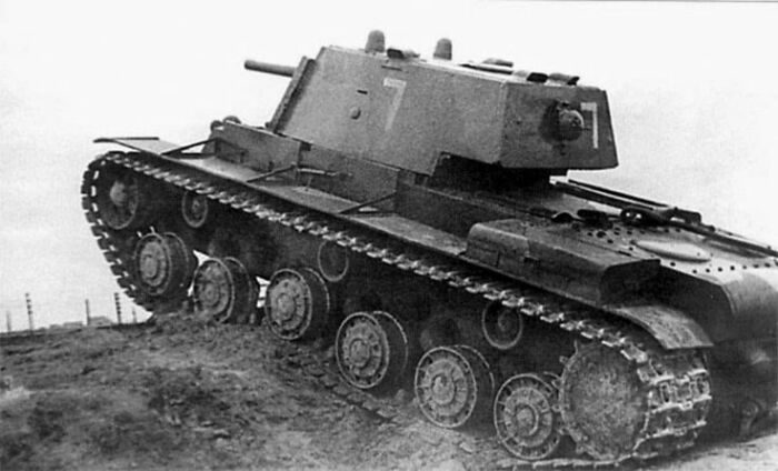 Какое качество Советского тяжёлого танка КВ-1 больше всего пугало немцев