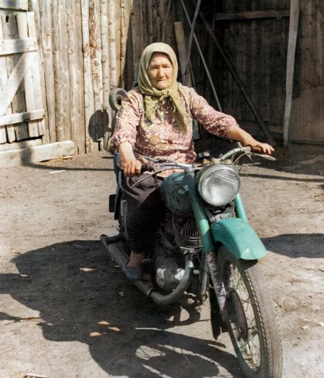 Яркие фотографии деревенской жизни в СССР