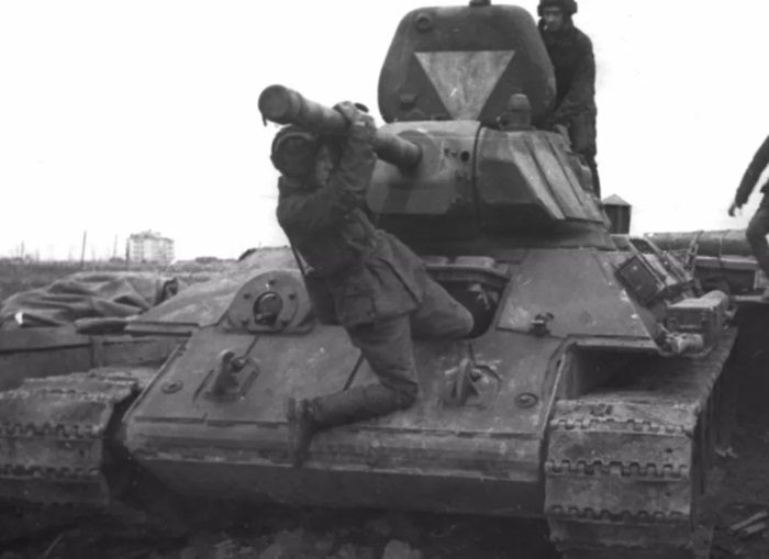 Почему в ВОВ танкисты старались стрелять пореже