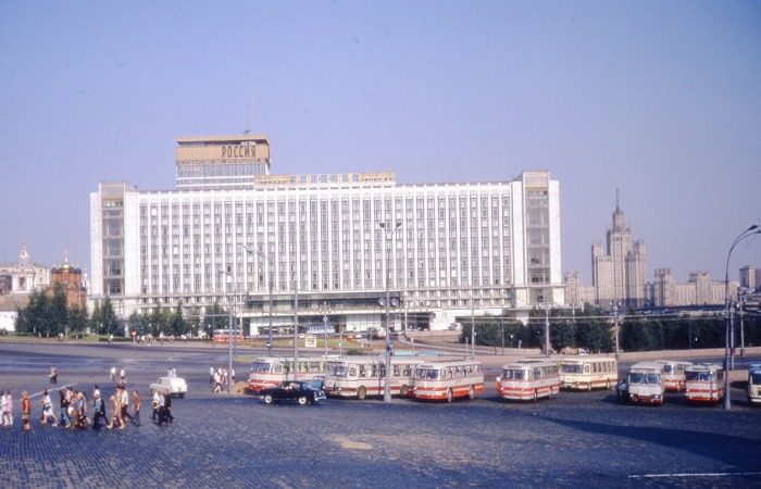 Как во времена СССР добывали «фирму»