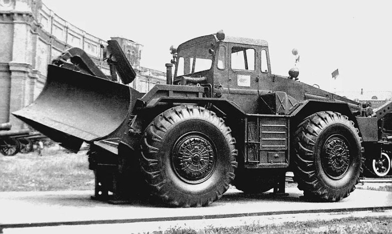 Тягачи МАЗ в истории советского военного автомобилестроения