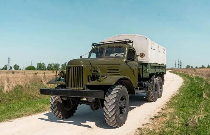 Почему, по мнению военных, старый ЗИЛ-157 «Колун» был лучше нового «Урала»
