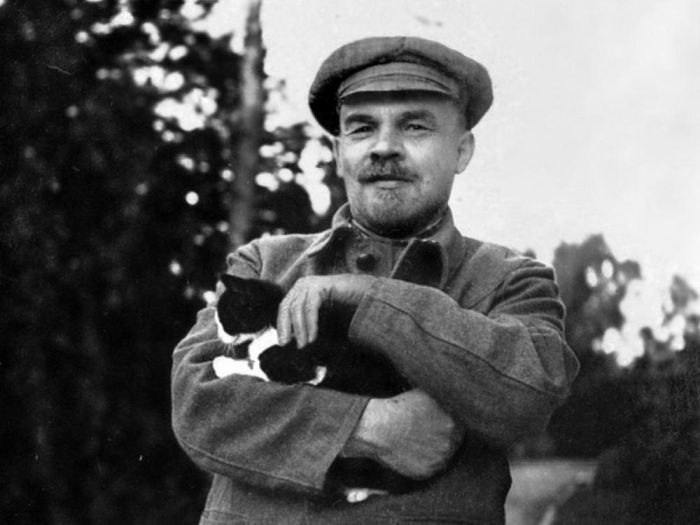 Каких питомцев держали дома советские Генсеки