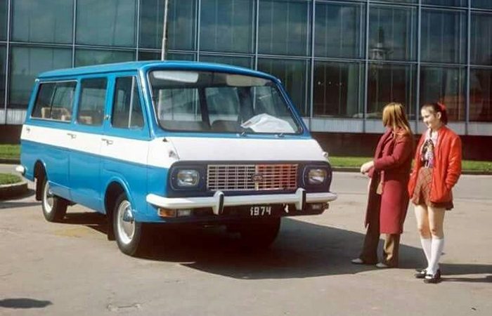 Почему у «рафика» пол делали из фанеры