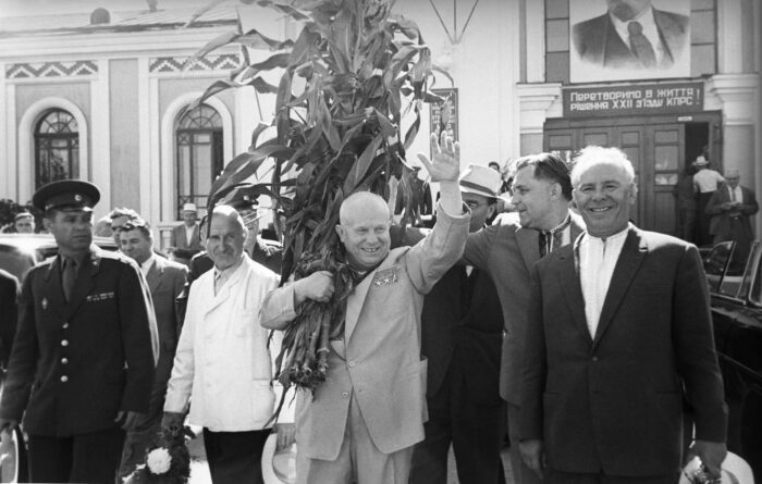 Как Никита Хрущёв расправился с единственным противником дарить Крым Украине