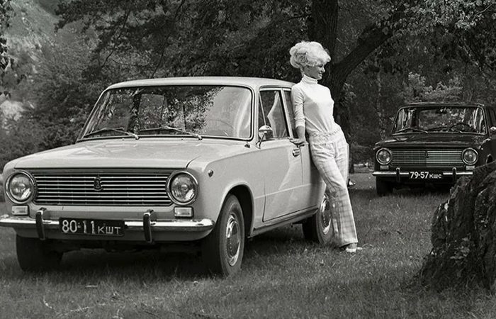 Для чего была нужна резиновая полоска на советских автомобилях