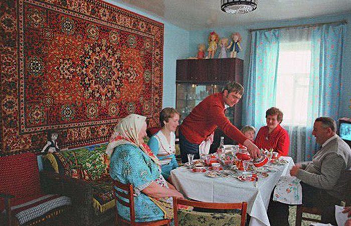 Почему в СССР ковёр стал символом достатка
