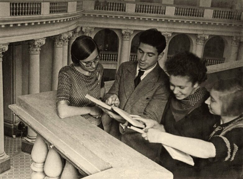 Студенческая жизнь советской моложёжи