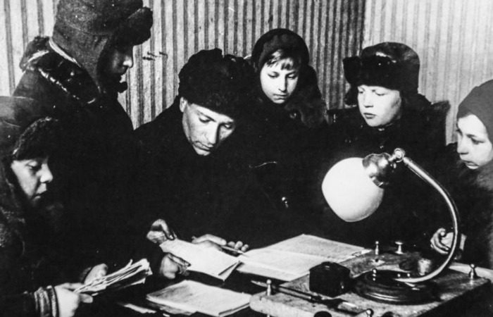 Почему в блокадном Ленинграде дети ходили в школу