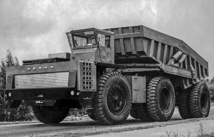 Какие советские автомобили использовали реактивную тягу