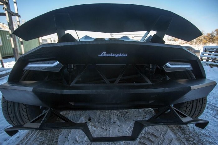 Энтузиасты из Киргизии собрали в своём гараже суперкар Lamborghini