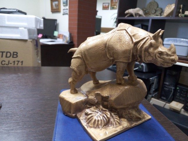 Деревянный носорог на станке ЧПУ